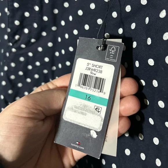 NEW Tommy Hilfiger Women’s Hollywood 5” Shorts, Navy w/White Polka Dot Size 16 - Picture 4 of 9